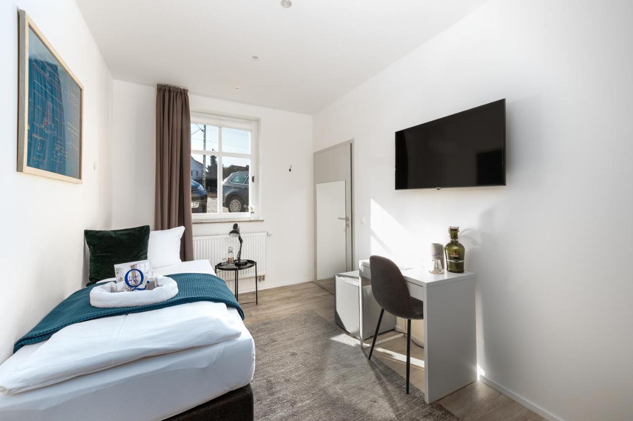 Hotel Das Q Aldingen  Экстерьер фото